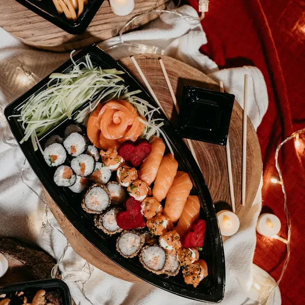 Futigi Sashimi (For 2) — Futigi, Fresh Meadows